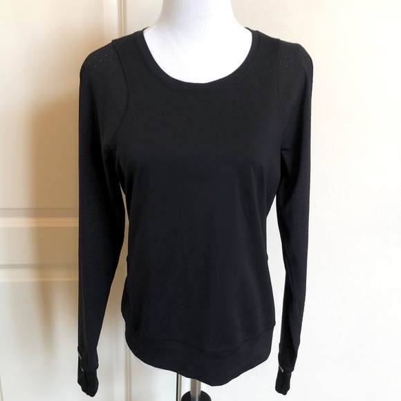 lululemon athletica Tops - NWOT Lululemon black shirt